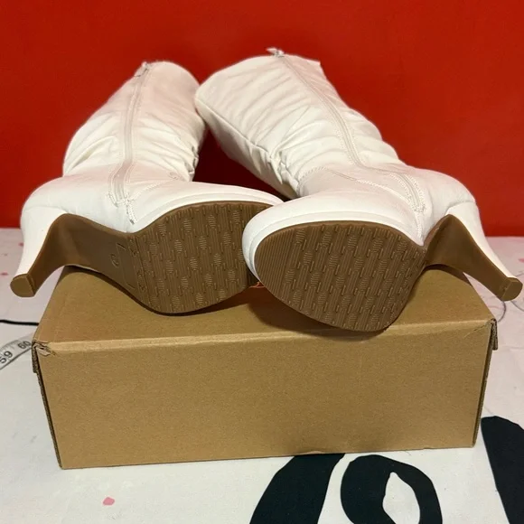 Wild White Knee‑High Stiletto Boots Women’s 5.5 | 3.5” Heel | New With Box - Picture 6 of 10